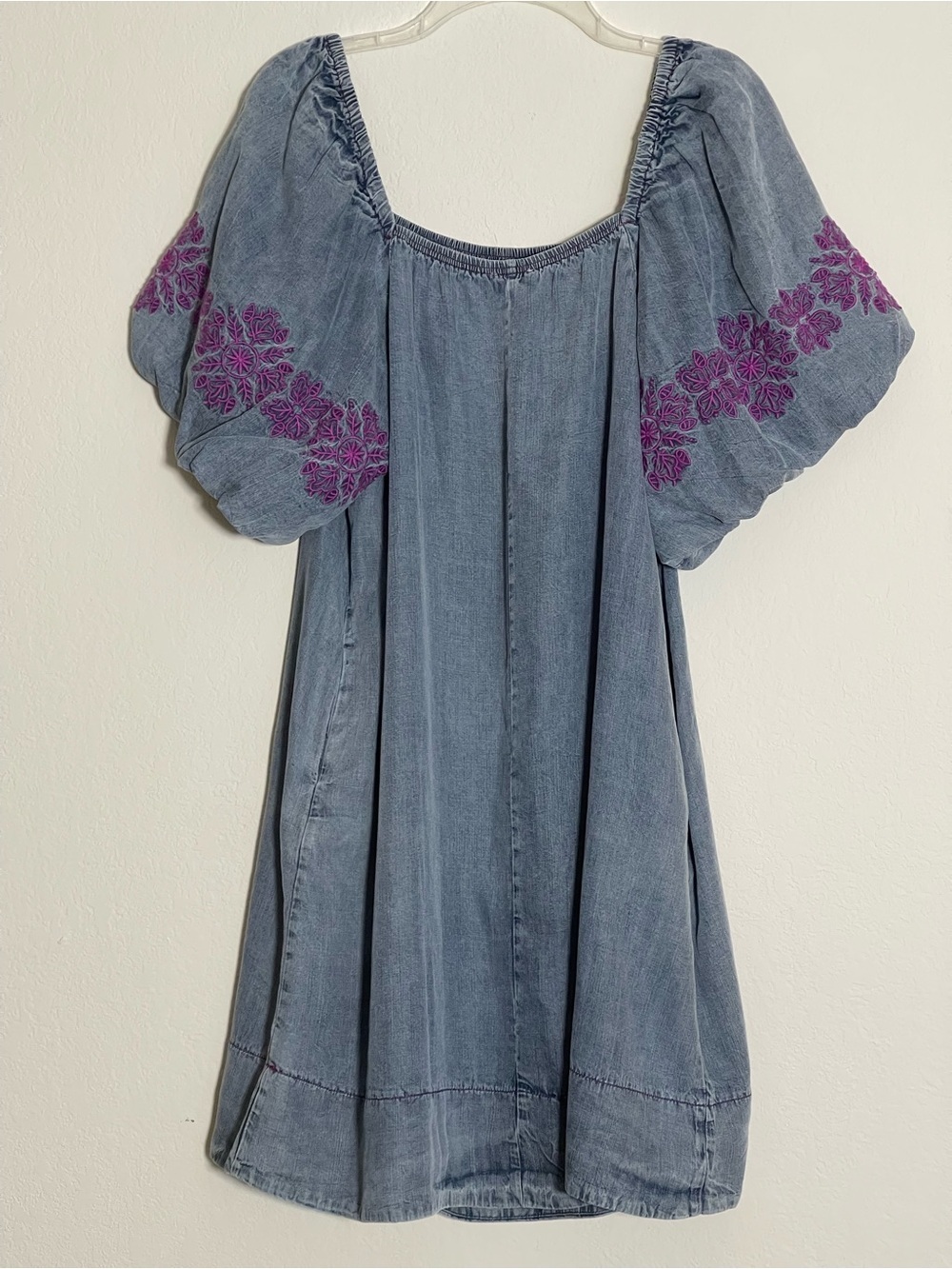Easel Washed Denim Embroidered Puff Sleeve Dress Medium - Picture 6 of 16
